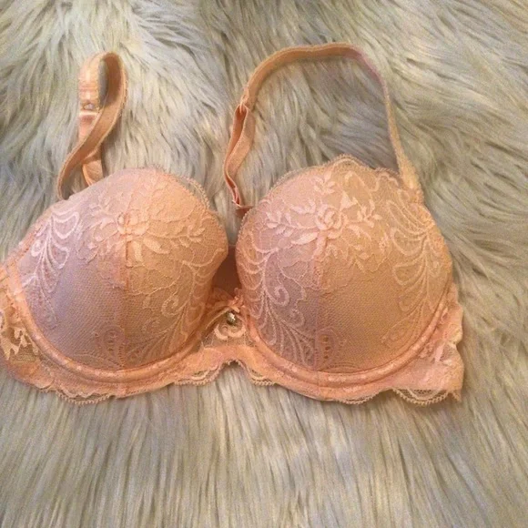 Le Mystere peach lace bra 34C - Picture 7 of 10
